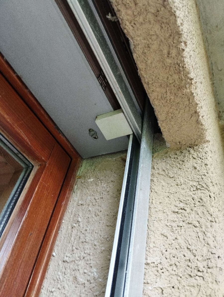 Bee nest at the house remove