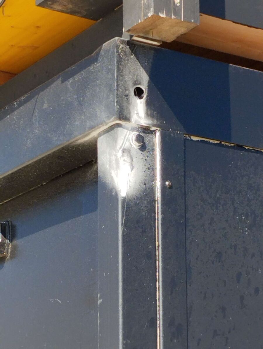 Bee nest at the house remove