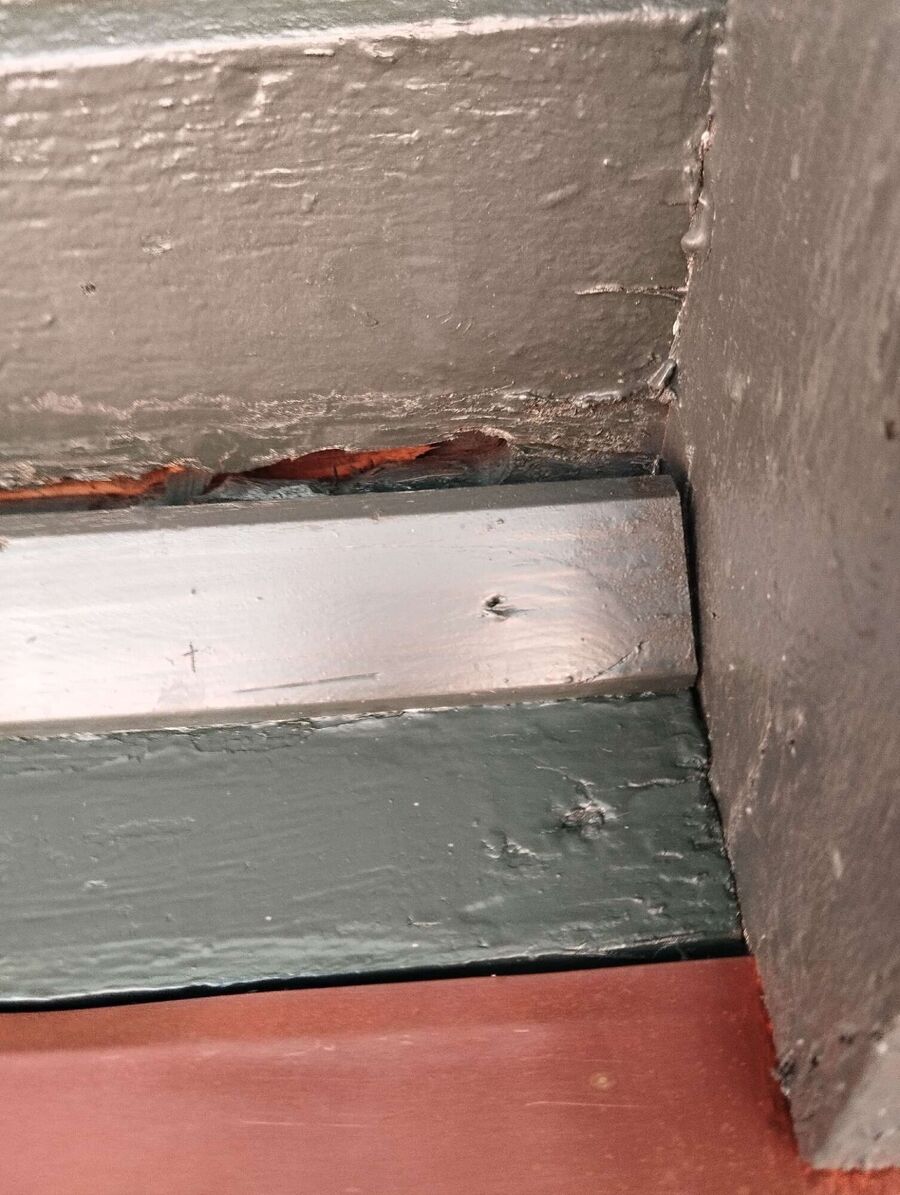 Bee nest at the house remove